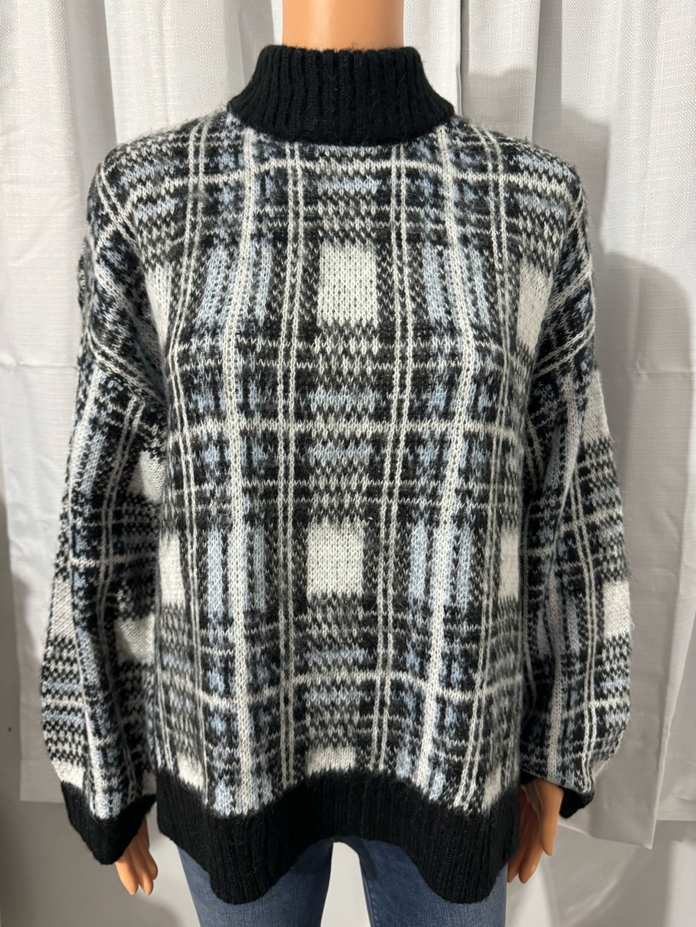 Pretty Nine West size XL black light blue plaid pullover mock neck sweater new